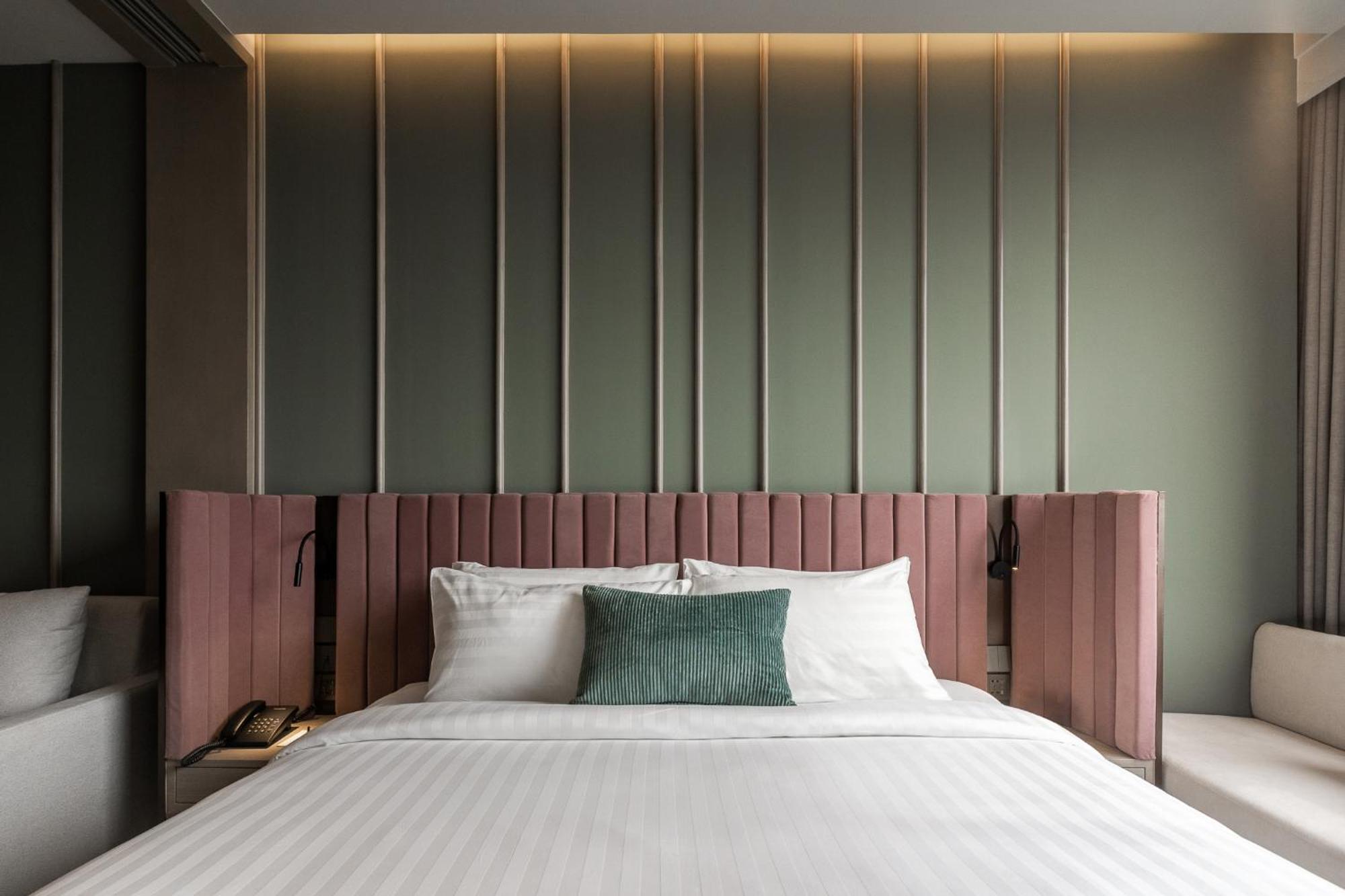 Hotel The Quarter Ratchayothin By Uhg Bangkok Exterior foto